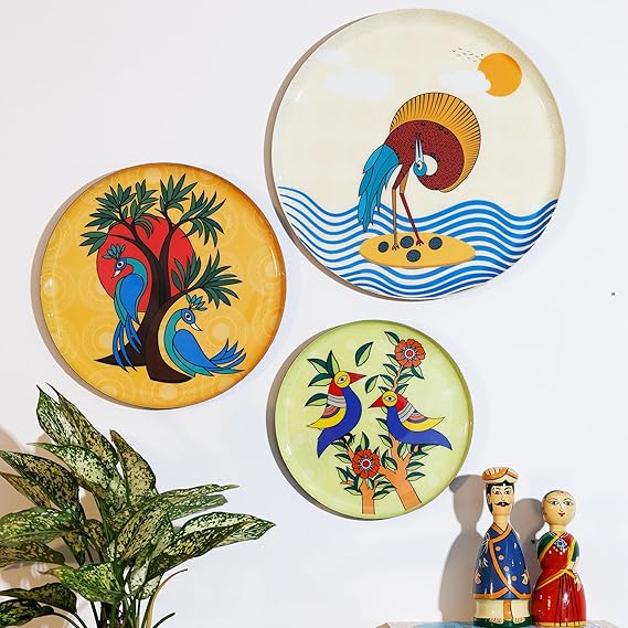 Amazon Basics Metal Decorative Wall Plates | Home Decoration | Worli Art Design | Living Room Wall Decoration | Décor Items | Gift Items (Multicolour) (Set of 3)