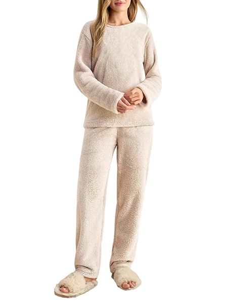 KOTTY Women's Fleece White Winter Cord Set | Cozy Track Suit with Sweatshirt & Pants | Perfect for Airport & Jogging Look