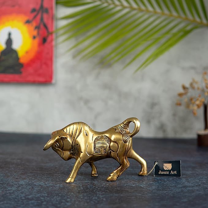 Brass Bull (6 Inches and 800g) Ethnic Design Handmade Statue for Home Decor Office Counter Decorative Antique Figurine Handcrafted Unique Piece Showpiece Vastu Animal Gift Item