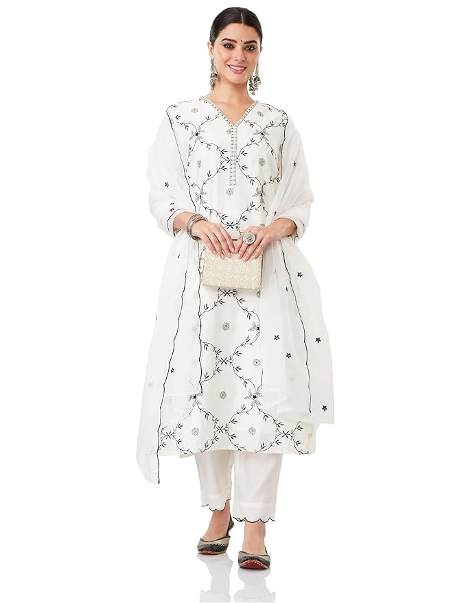 Amazon Brand - Myx Women's Embroidered Kurta Pant Set with Organza Dupatta (Available in Plus Sizes)