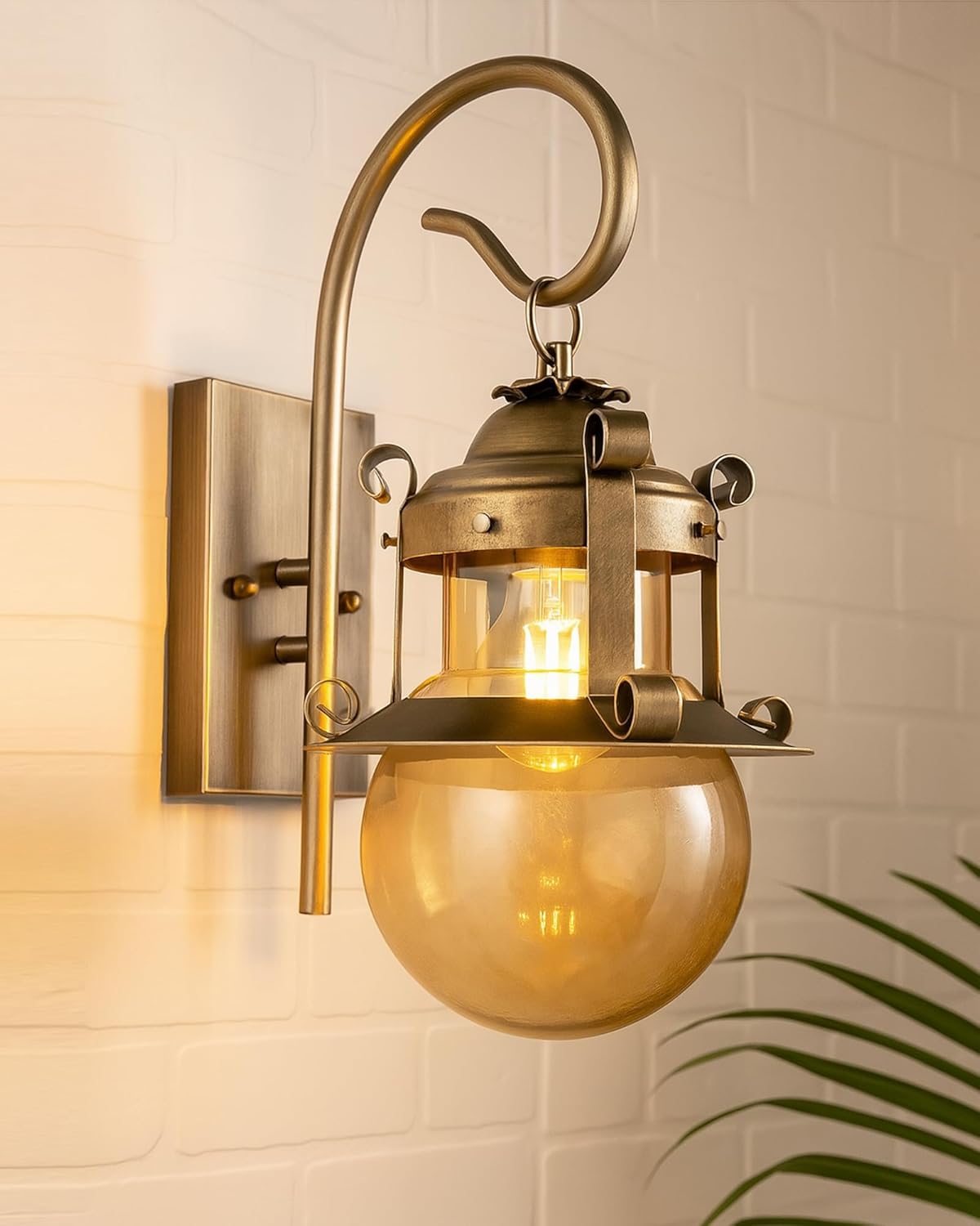 Homesake® Rustic Wall Light Fixtures, Oil Rubbed Rust Finish Indoor Vintage Wall Sconce with Glass Shade Farmhouse Metal Sconces for Bedroom Living Room Cafe, (Globe Lantern)