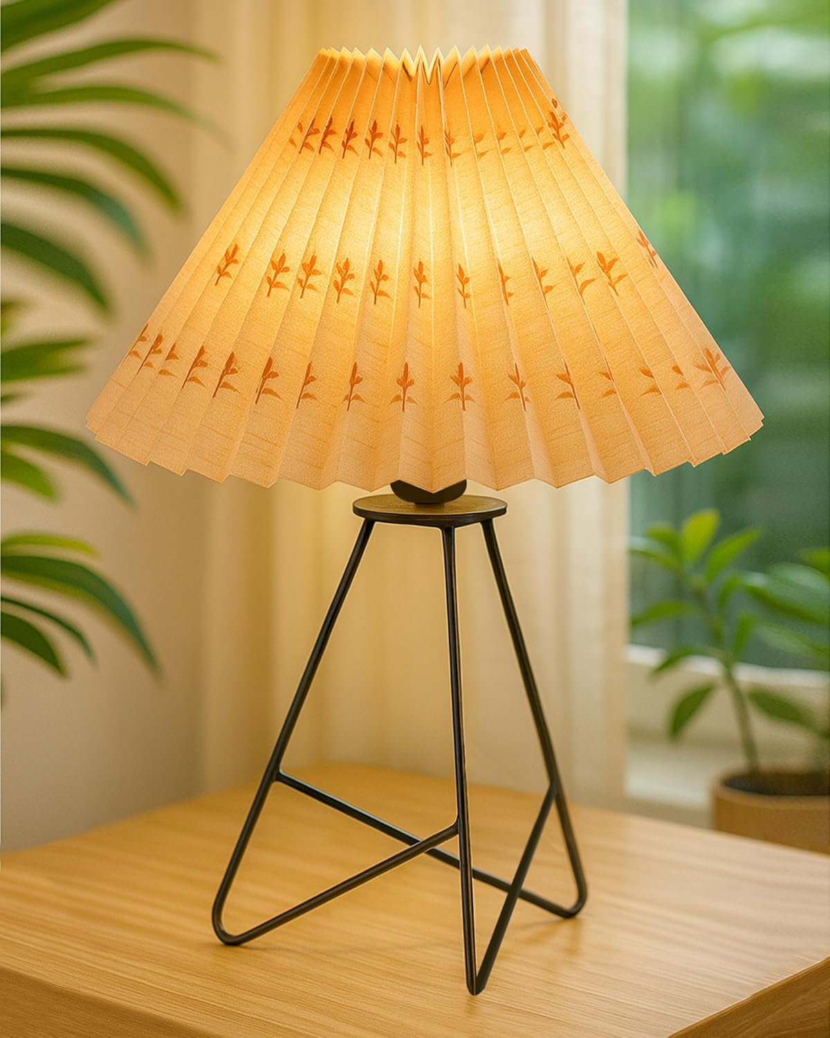 Homesake® Retro Down to the Wire Metal Table Lamp with Fabric Shade, Bedside Lamp Gift Housewarming Home Living Room, Pleated Shade (White)