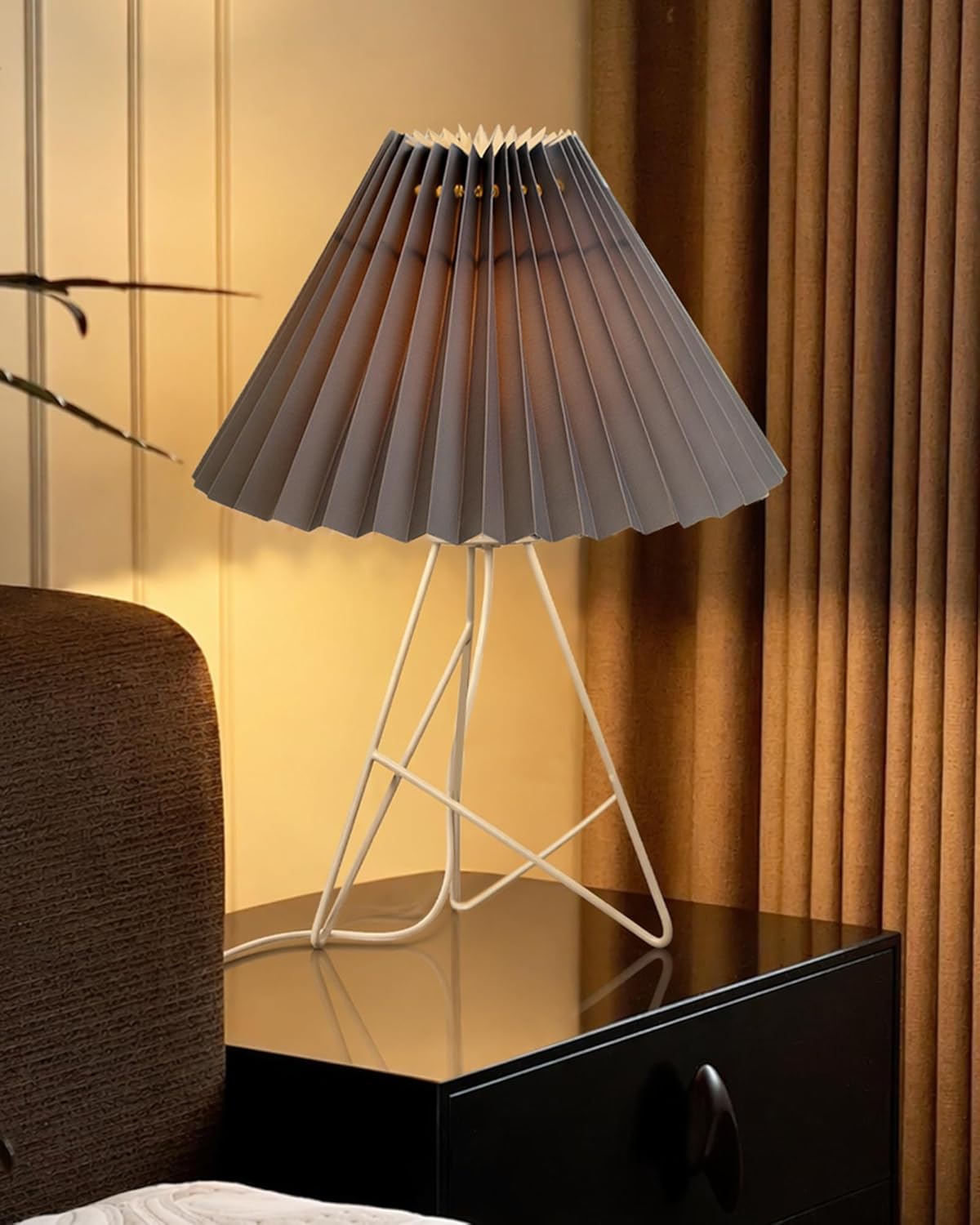 Homesake® Retro Down to the Wire Metal Table Lamp with Fabric Shade, Bedside Lamp Gift Housewarming Home Living Room, Pleated Shade (White)