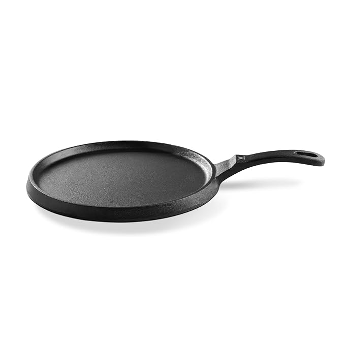 VAYA HauteChef Pre-Seasoned Cast Iron Omelette/Egg Pan, 24 cm, Naturally Non-Stick, 100% Pure, Premium & Toxin-Free, Induction-Base Suitable for All Stovetops, Ideal for Pancakes, Dosa & Pizza